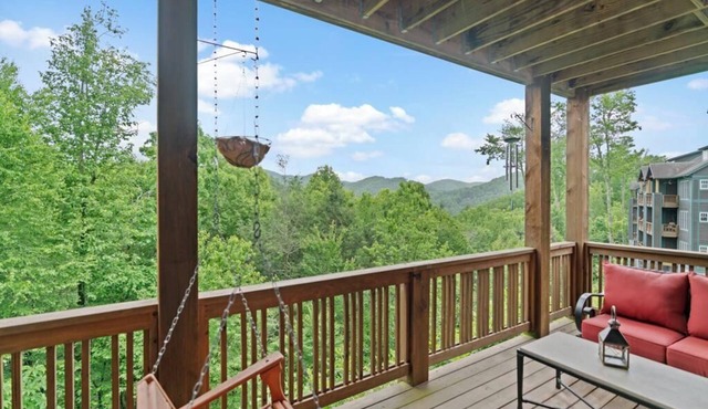 Echota Wintergreens 1712-Mtn Condo, Gated Resort, Indoor/Outdoor Pools & Hot Tub