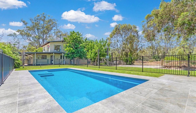 Echuca 265 - Your Rustic Retreat with Pool