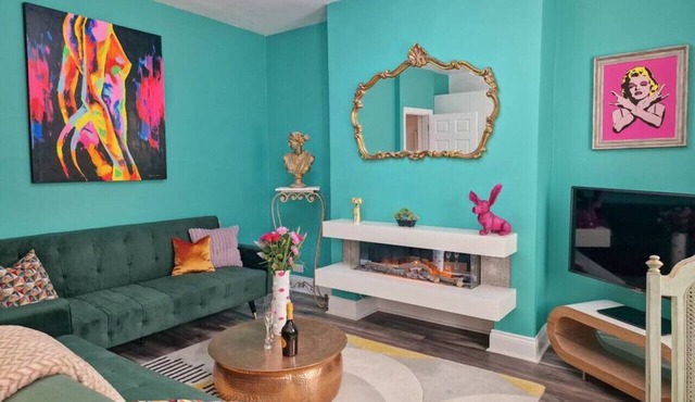 Eclectic 1BD in the Heart of Cheltenham