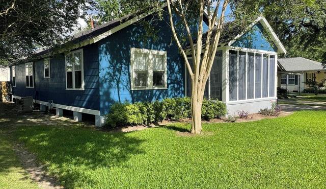 Eclectic 3-bedroom home in exciting MidCity filled with local art!
