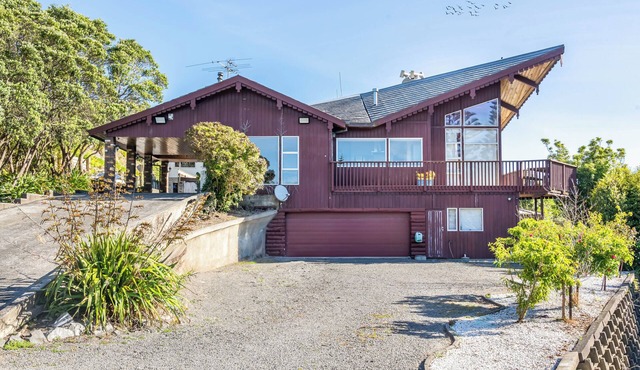 Eclectic 70s Mansion