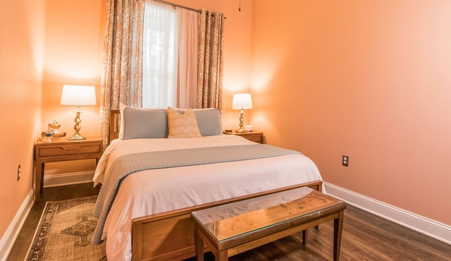 ❤️“Eclectic Bungalow” Walk to the White River & café