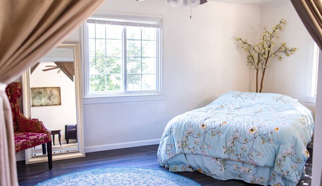 Eclectic Home in West Sacramento near Old Town