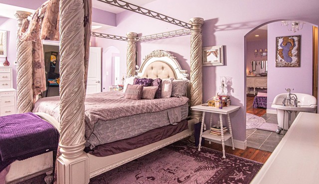 Eclectic Loft atop Art Studio in the heart of Scott Joplin Land!