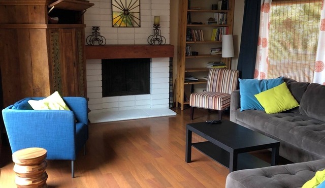 Eclectic Private Home With Backyard Sanctuary And Pool In Seal Beach