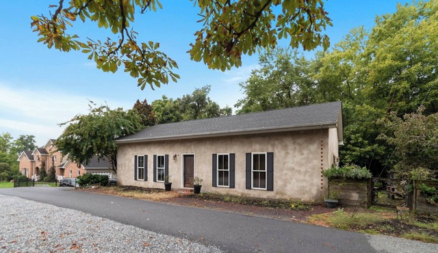 Eclectic & Romantic - Walk to Historic Downtown Harpers Ferry