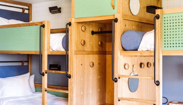 Eclectic Seattle Retreat - Art & Culture at Your Doorstep