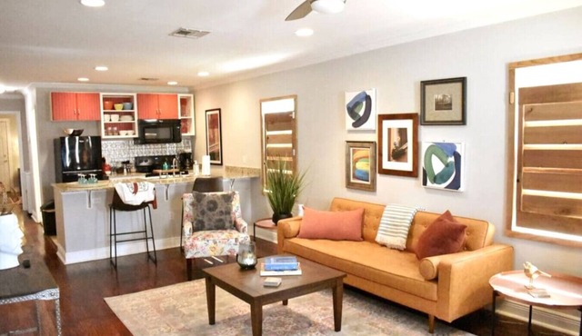 Eclectic West Riverside Apt | 6 min to Audobon Zoo