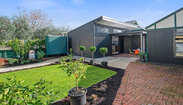 Eco Bee Studio in Garden Serenity