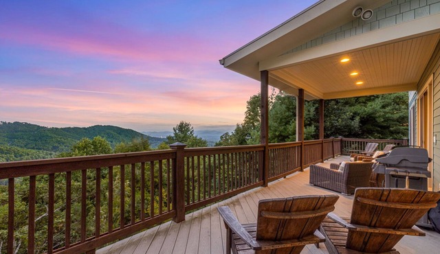 Eco-Chic Views & Style🌿 Black Oak near Asheville + Biltmore Pass