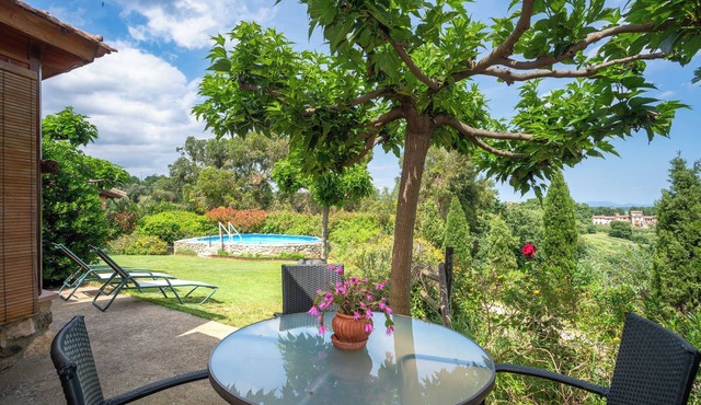 Eco country house near Costa Brava. Garden, pool and views