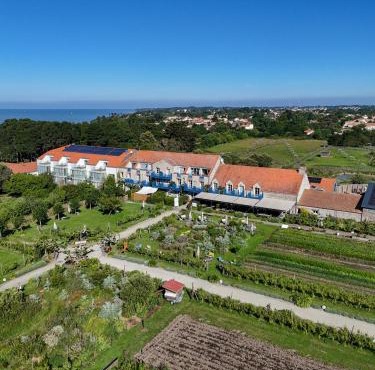 Eco-Domaine La Fontaine - HOTEL-SPA - 300 m Plage de la Fontaine aux Bretons