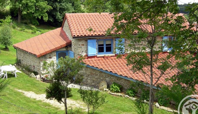 Eco-friendly cottage for 6 near ski slopes in Chalmazel