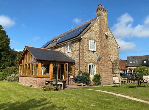 Eco-friendly Dorset cottage with spa set in heart of countryside