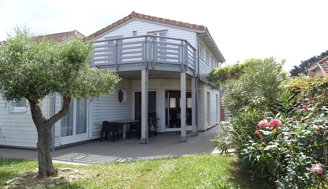 Eco-friendly house near the sea with garden and wifi