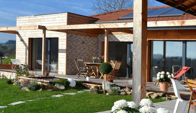 Eco-friendly house with natural pool and panoramic views