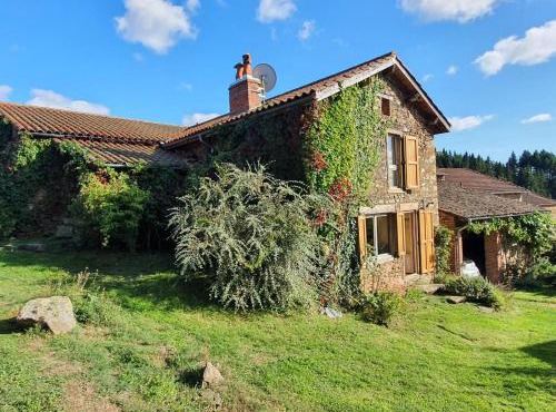 Eco-gîte panoramique face aux volcans avec ateliers couture bohème en option