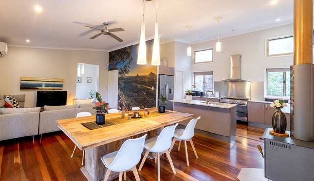 Eco House with private pond & forest. Noosa Hinterland Retreat