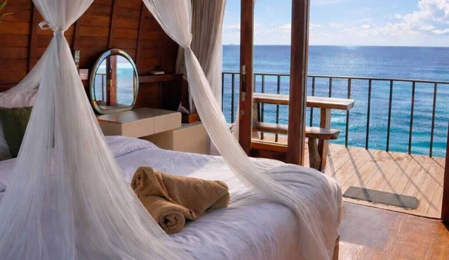 Eco-Tourist Dreamstay Cliff House