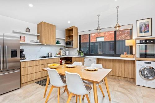 EcoBee Studio in Garden Serenity