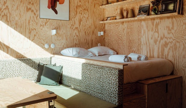 Ecolodge Acmé Jacuzzi view of Lake Annecy