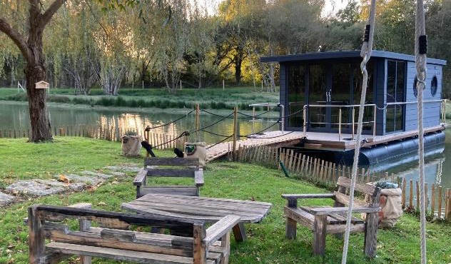 Ecolodge Charles Ashton Hébergement insolite sur l'eau