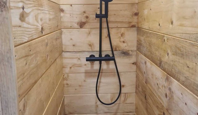 Ecolodge en bois au cœur du maquis corse - Cabane La source