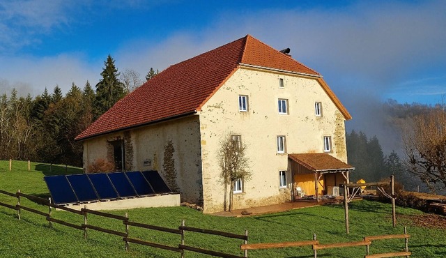 Ecological and autonomous cottage, 10p. 6ha.nature haut doubs.