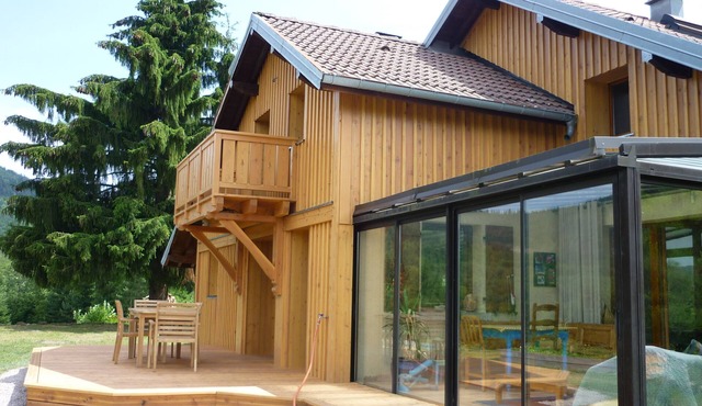 ECOLOGICAL CHALET in the heart of nature for 2 to 8 people