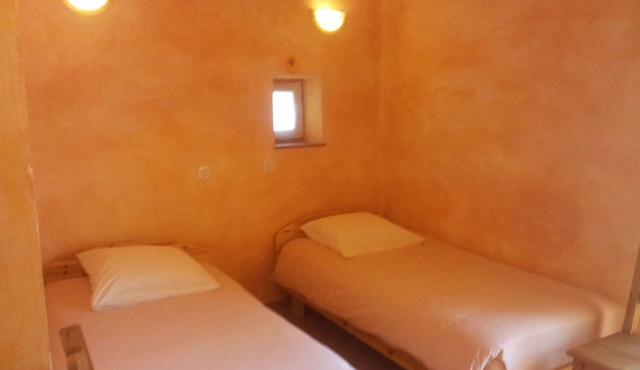 Ecological guesthouse Tallard- Gap-Serre Ponçon: Adonis