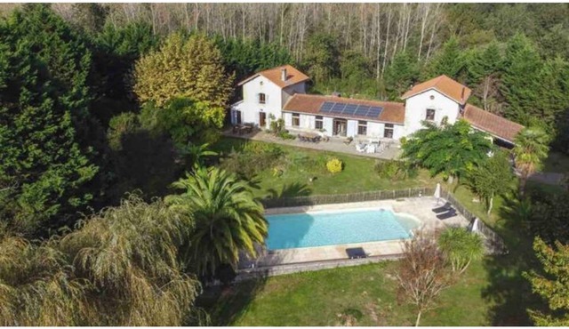 Ecological house in a nature reserve - Camélia