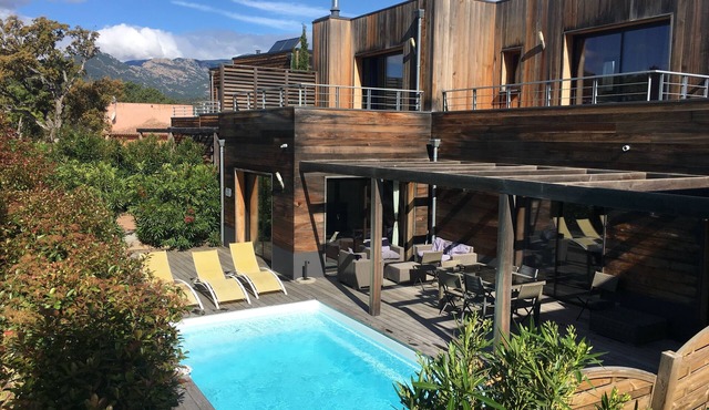 Ecological Villa, private heated pool, near Pinarelle beach, 9 people