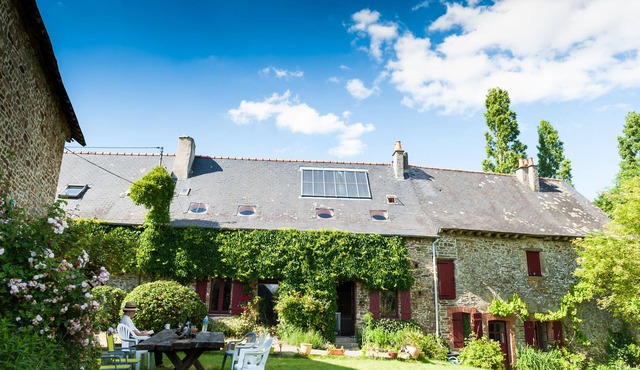 Ecologite La Riviere, groups of up to 20