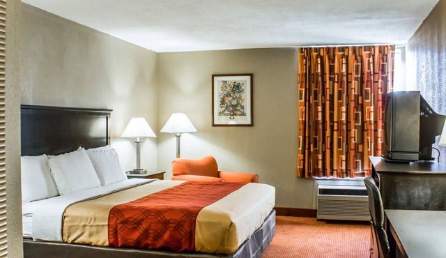Econo Lodge Burlington I-40