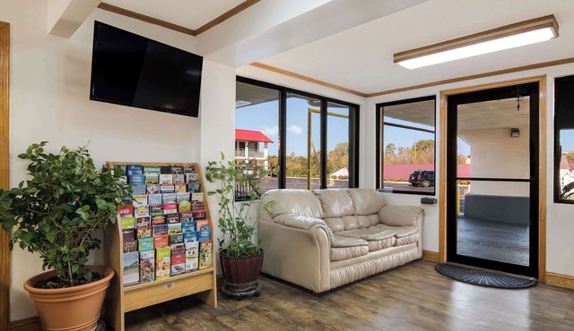 Econo Lodge Calhoun North Damascus