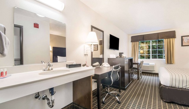 Econo Lodge Corvallis Near University