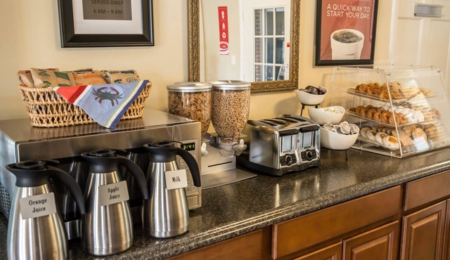 Econo Lodge Crystal Coast