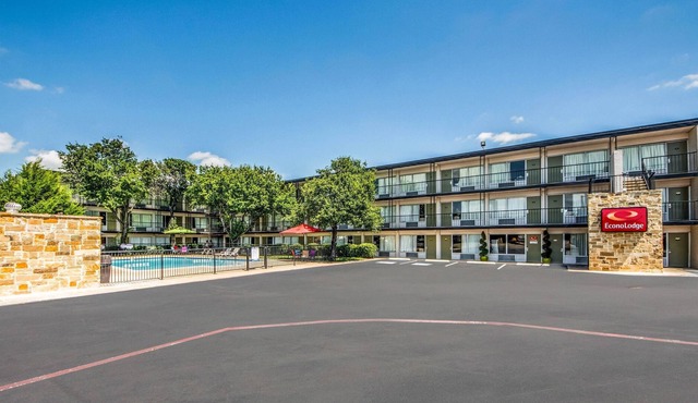 Econo Lodge Dallas Airport North