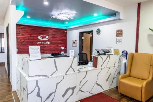 Econo Lodge Fargo - West Acres