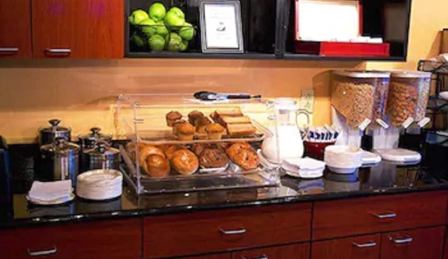 Econo Lodge Freeport - Brunswick Area