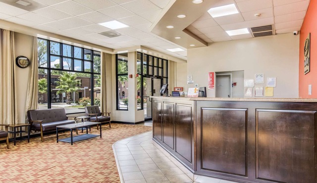 Econo Lodge Garden City - Savannah