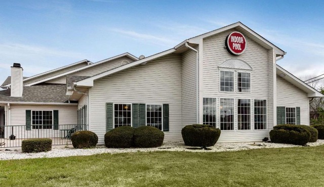 Econo Lodge Inn & Suites Dickson