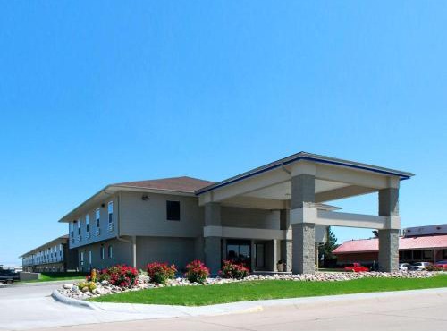 Econo Lodge Inn & Suites Kearney South