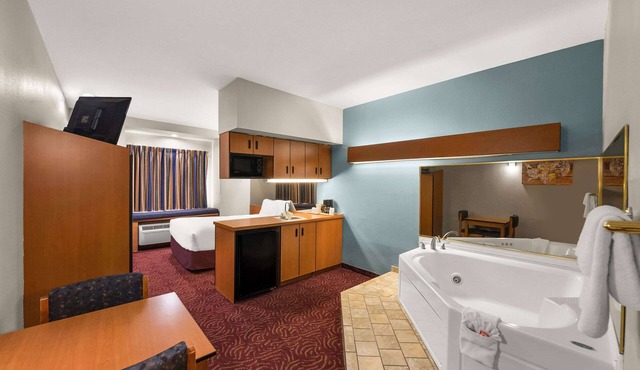 Econo Lodge Inn & Suites Mesquite - Dallas East