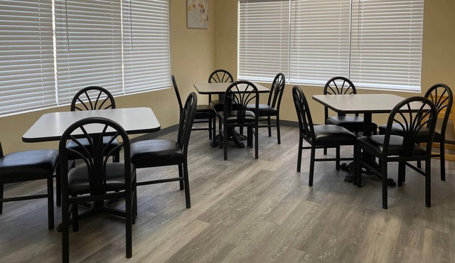 Econo Lodge Inn & Suites Sweetwater I-20