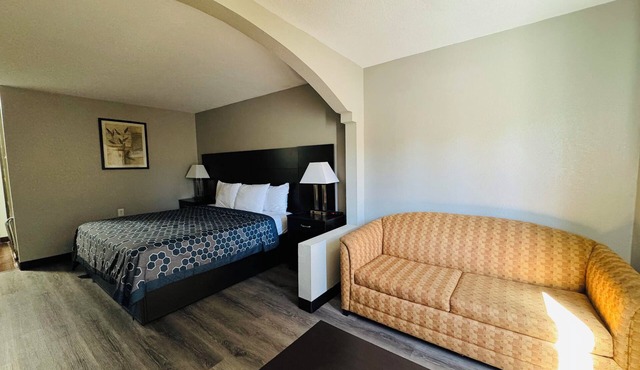 Econo Lodge Inn & Suites Centerville