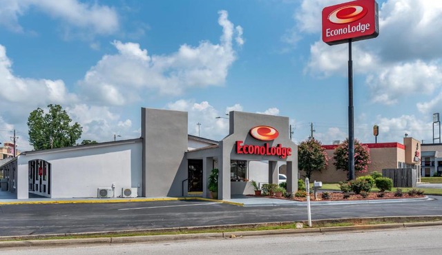 Econo Lodge Oxford near Choccolocco Park