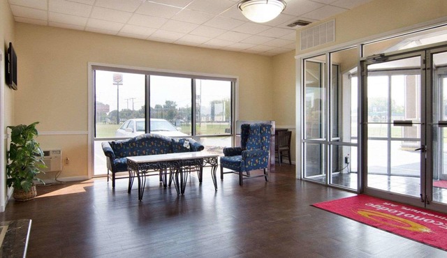 Econo Lodge Pine Bluff