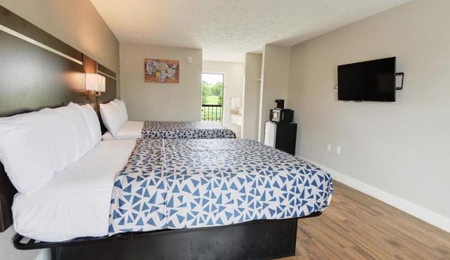 Econo Lodge Sevierville-Pigeon Forge on the River