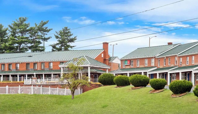 EconoLodge Waynesboro